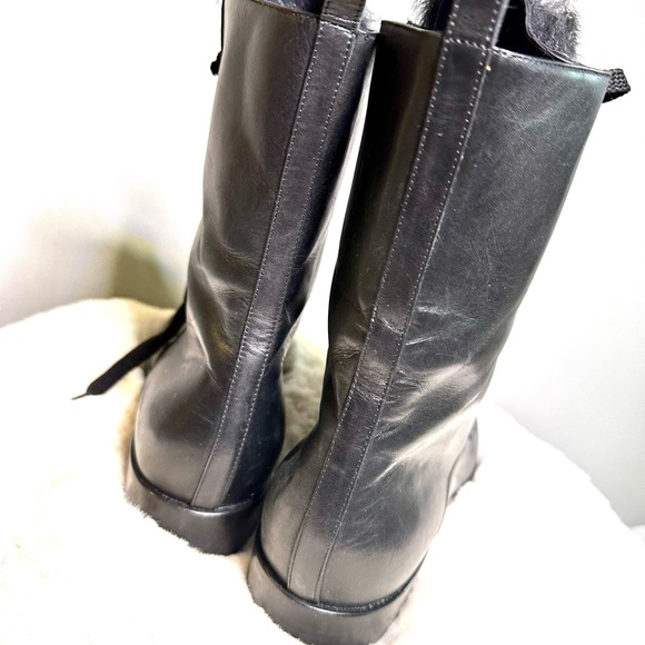 Beautiful Gianvito Rossi for Altuzarra leather lace up boots with fur accent - Picture 4 of 8